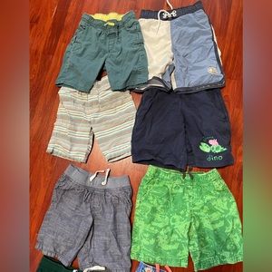 3-4 years old boys used shorts. Super good deal